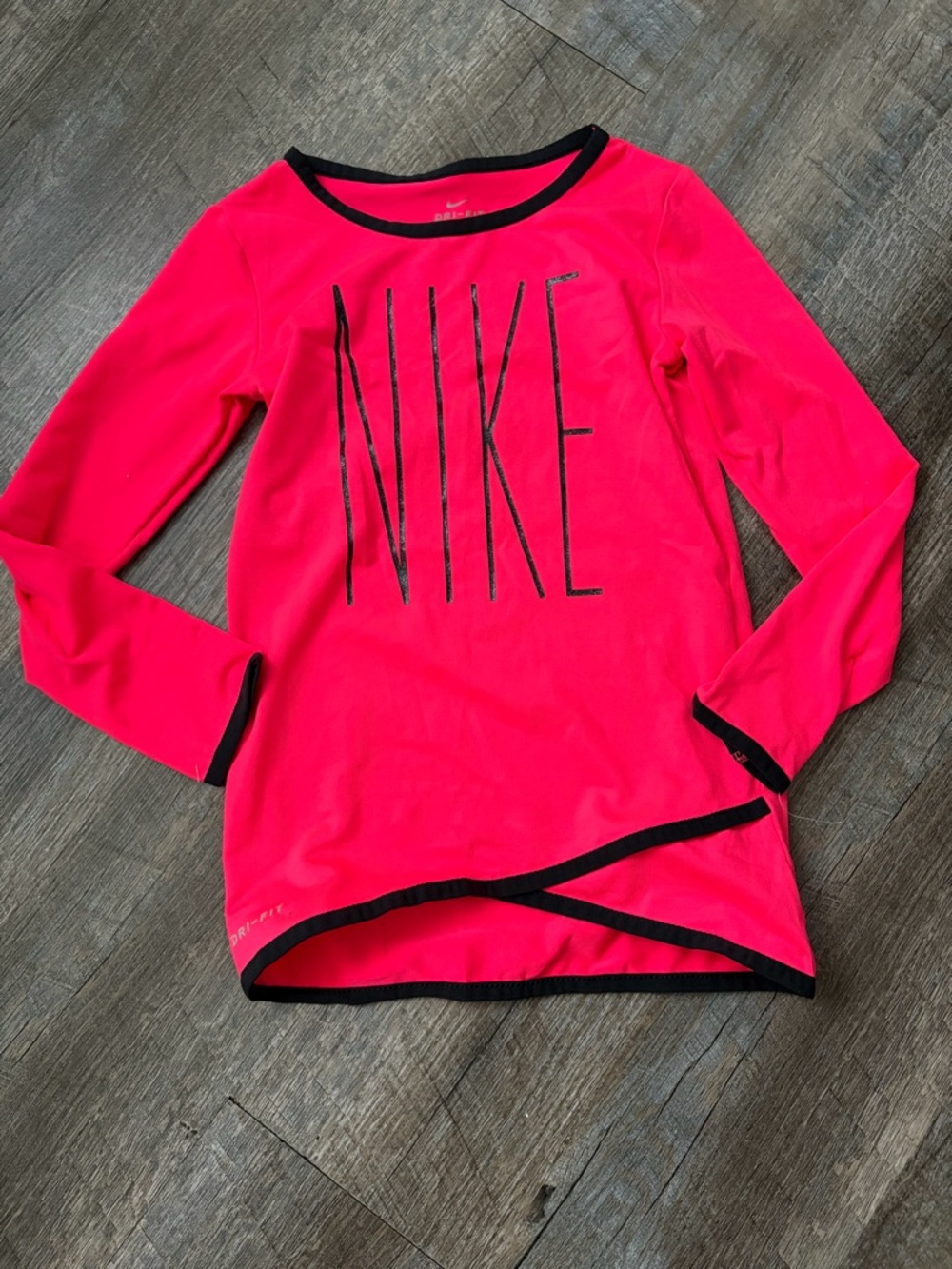🌸 $10 SALE 🌸 Nike Neon Pink Long Sleeve Logo Top with Black Trim